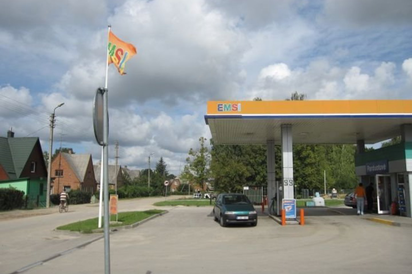 Policija sulaikė jauną biržietį, įtariamą šios degalinės apiplėšimu.