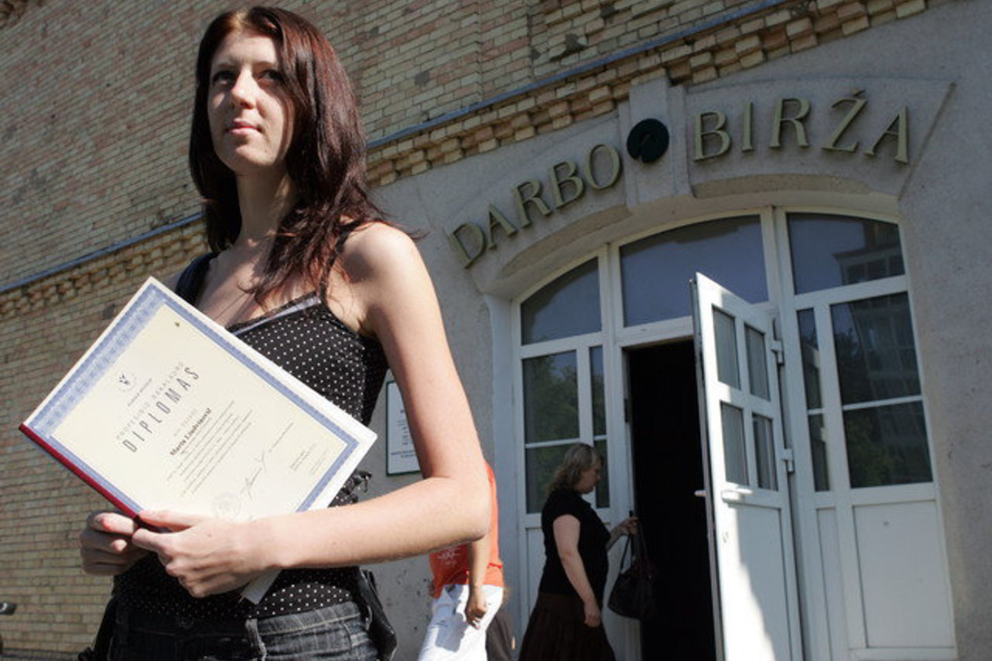 Jaunimas dažnai darbo ieško iš karto po mokyklos ar universiteto baigimo.