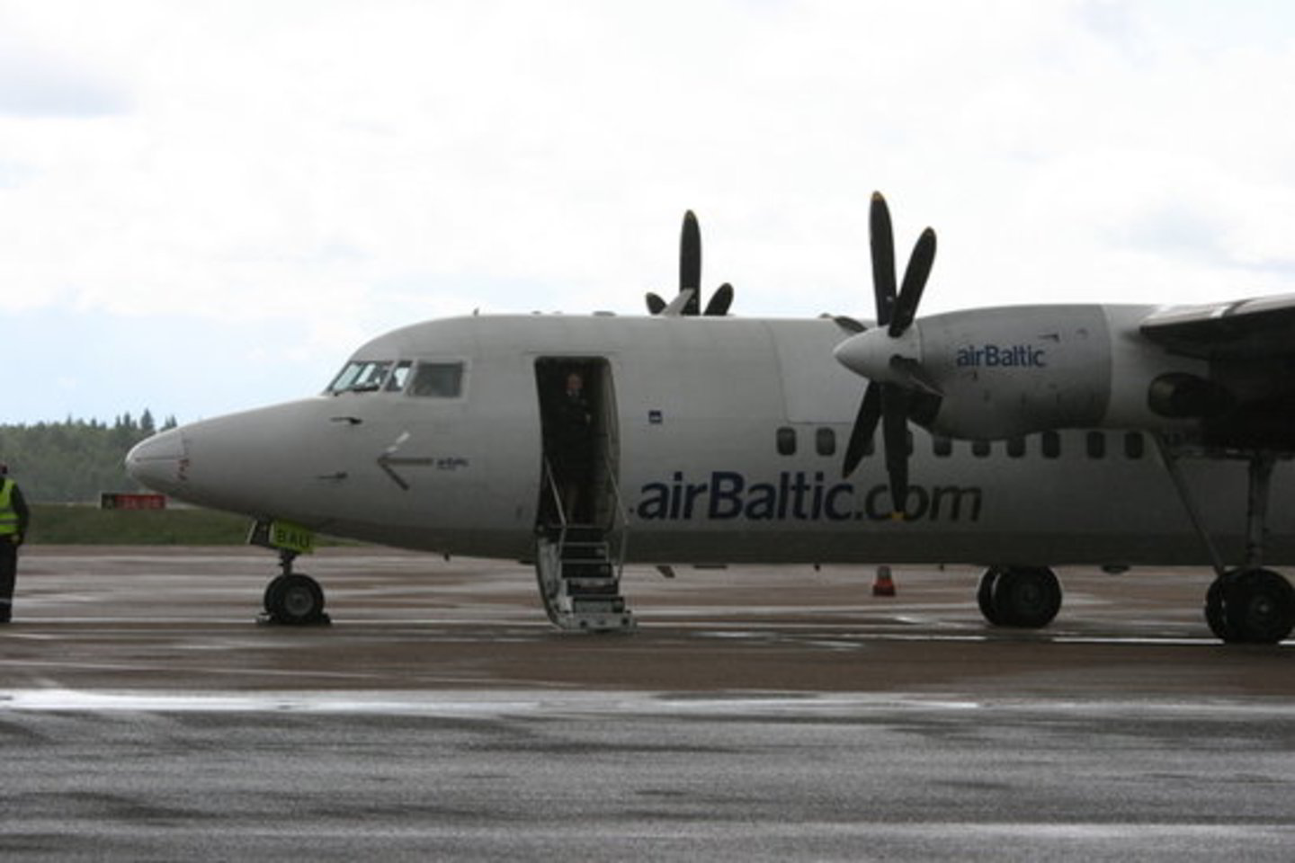 Rimčiausios „airBaltic“ problemos siejamos su pernelyg optimistinėmis prielaidomis, didėjusiomis degalų kainomis, nedideliu įstatiniu kapitalu ir itin menkomis investicijoms.