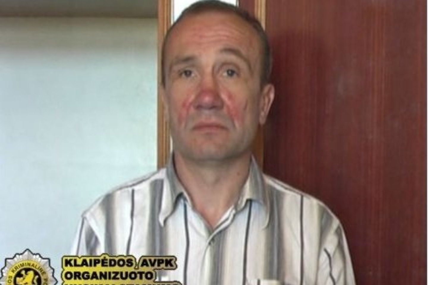 Įtariama, kad kaltininkas, pasinaudojo viešai prieinama informacija apie savo praeitį ir savo „kriminaline reputacija“.