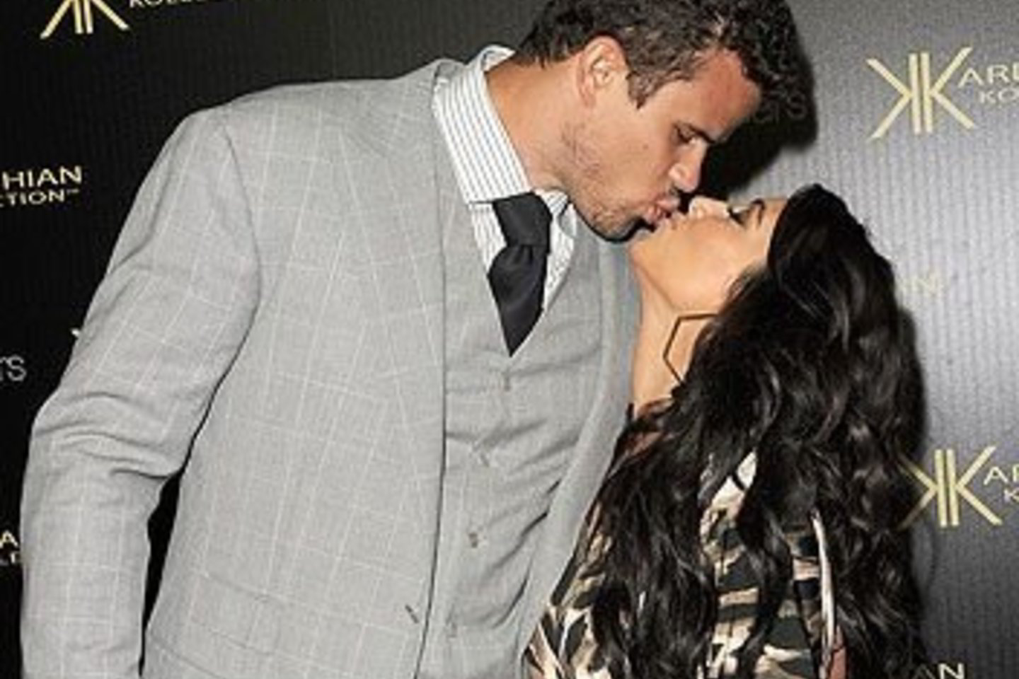 Neseniai už K.Humphrieso ištekėjusi K.Kardashian nenori, kad kitiems būtų pasiekiama pornografinė medžiaga iš jos praeities.