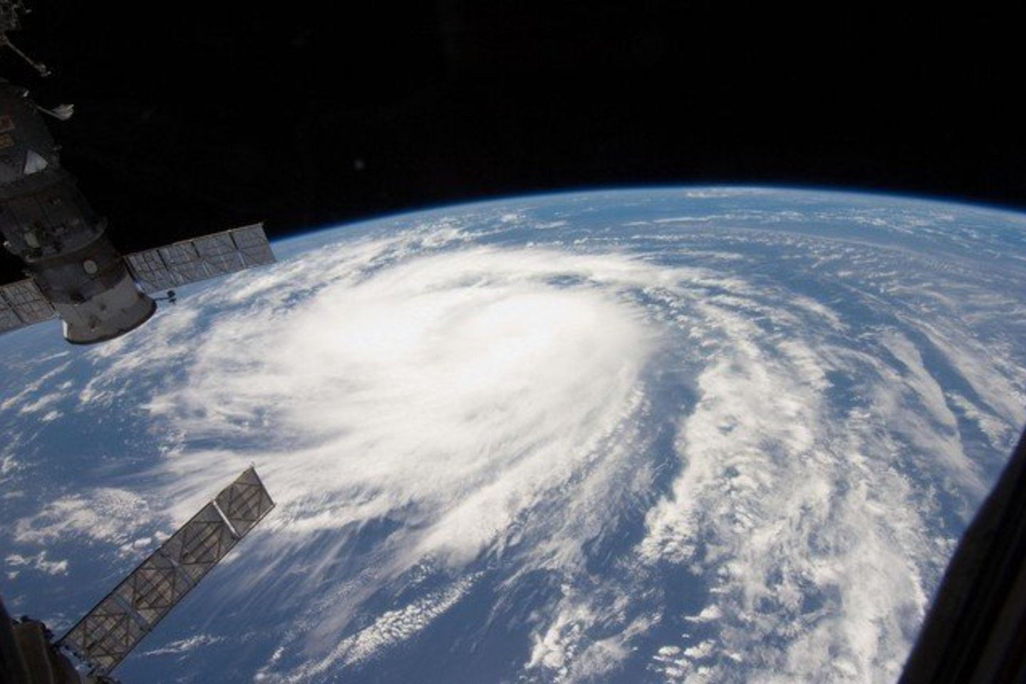 JAV meteorologai seka atogrąžų audros „Katia“ kelią.