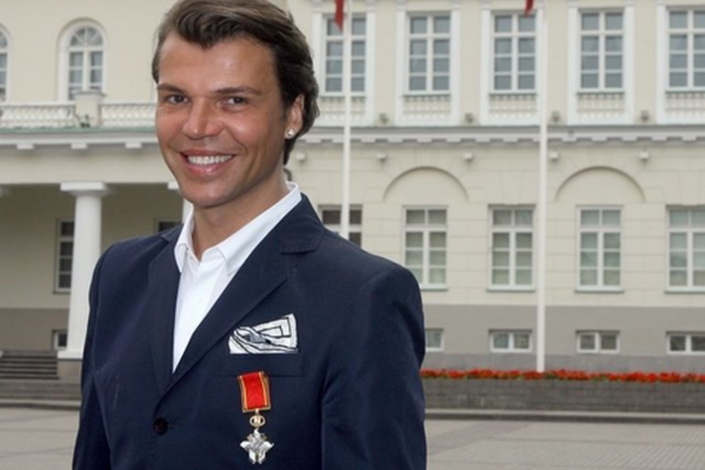 J.Statkevičius džiaugiasi, kad Lietuvoje vyksta Europos vyrų krepšinio čempionatas. Tokie renginiai išjudina gyvenimą ir visai nesvarbu, ar mūsų krepšininkai laimės, ar pralaimės – Lietuvai tai proga pasipuikuoti prieš pasaulį.