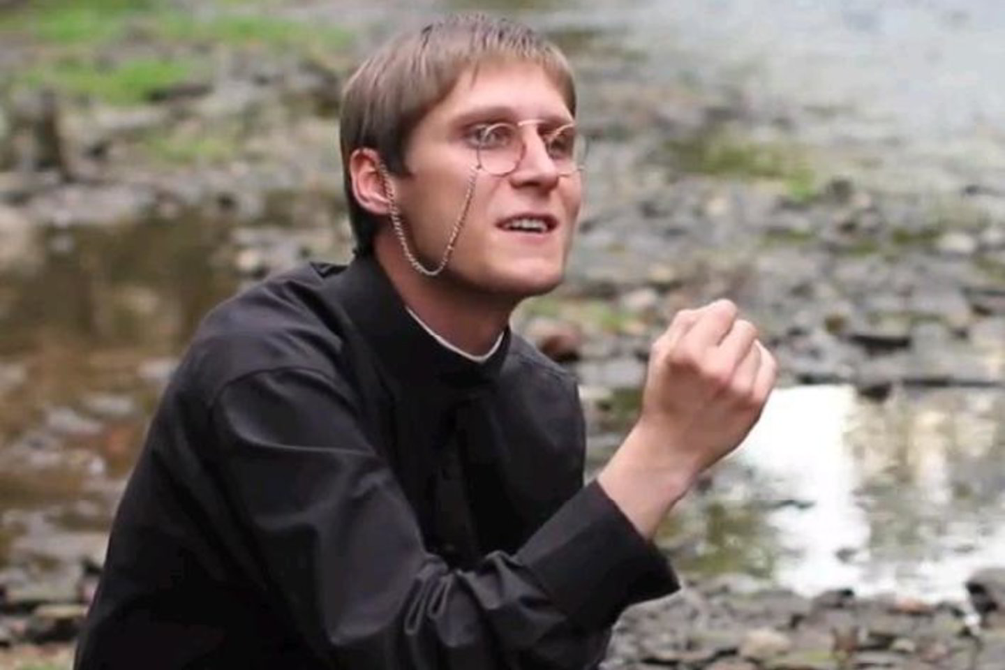 Poetas Dainius lietuviams yra pristatęs du savo šedevrus.