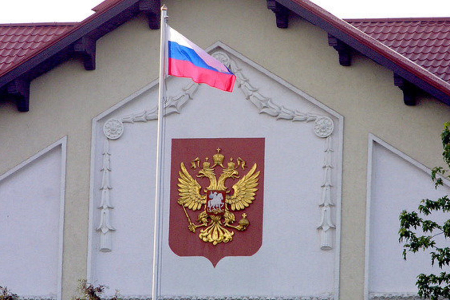 Rusijos ambasada Vilniuje. Lietuvoje rusų mažiau nei Latvijoje, antros valstybinės kalbos nereikės.