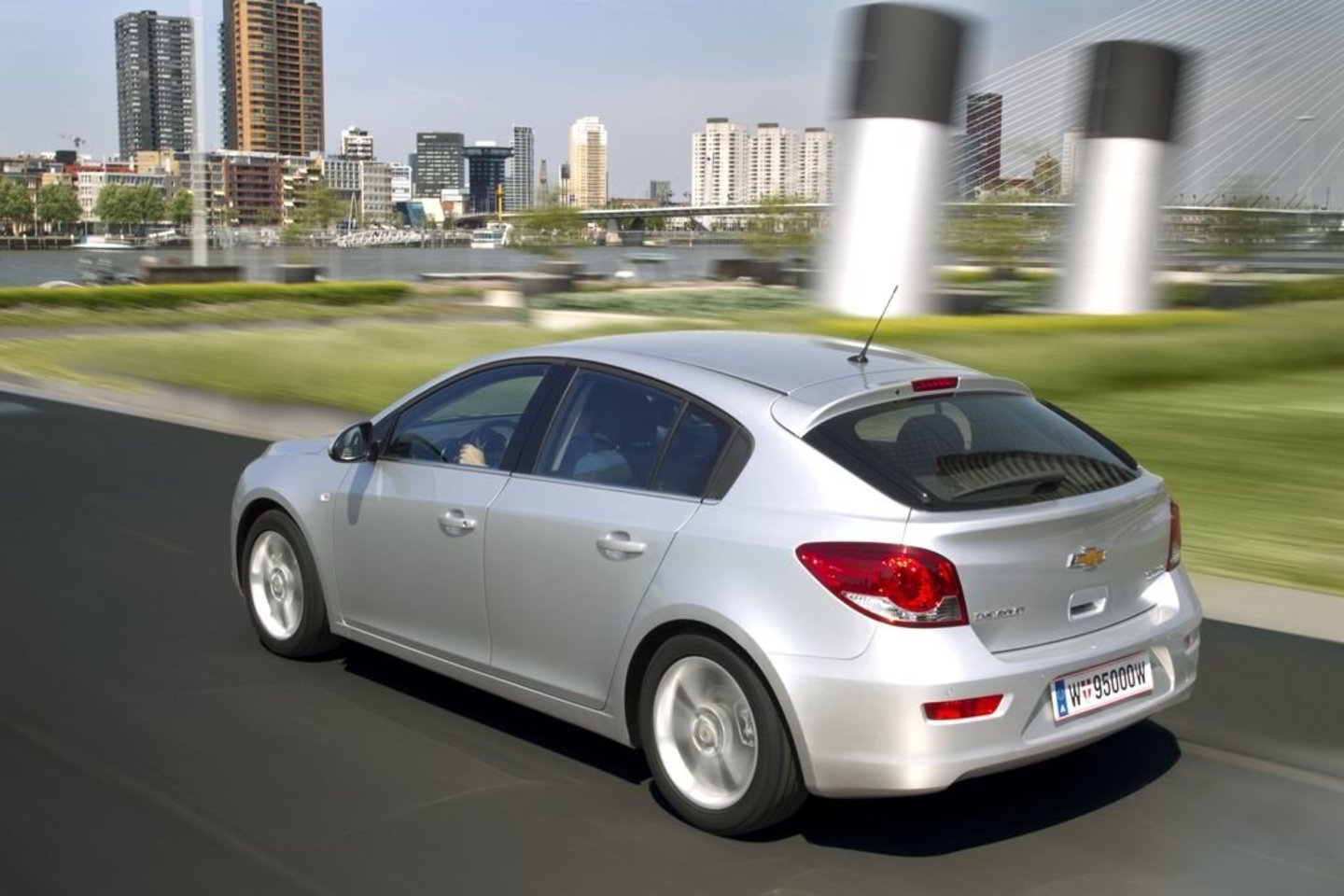 Hečbekas "Chevrolet Cruze" debiutuoja Lietuvoje.