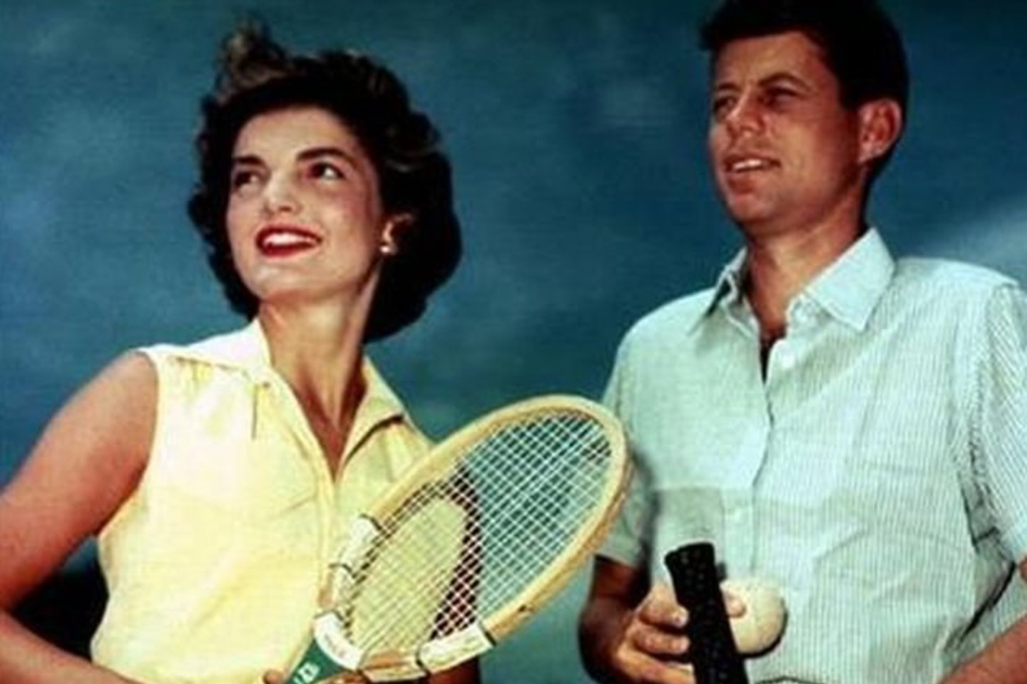 J.Kennedy savo širdį Baltųjų rūmų patarėjui Arthurui Schlesingeriui atvėrė savo namuose Vašingtone, praėjus keturiems mėnesiams po J.F.Kennedy nužudymo 1963 metais.
