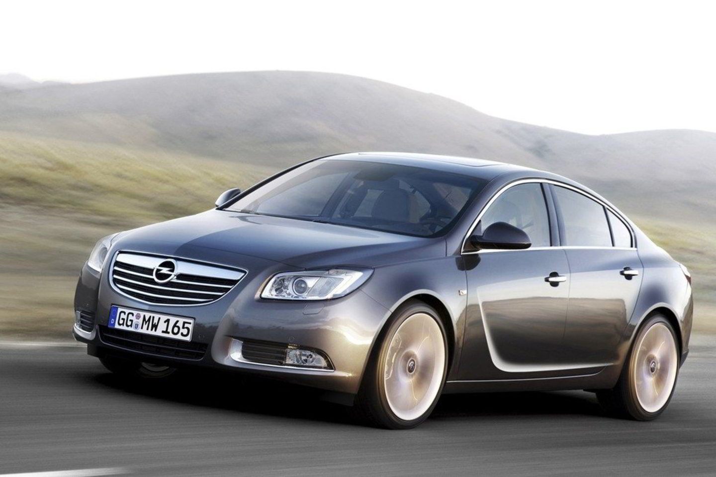 "Opel Insignia" - patikimiausias tarp 1-3 metų senumo automobilių Vokietijoje.