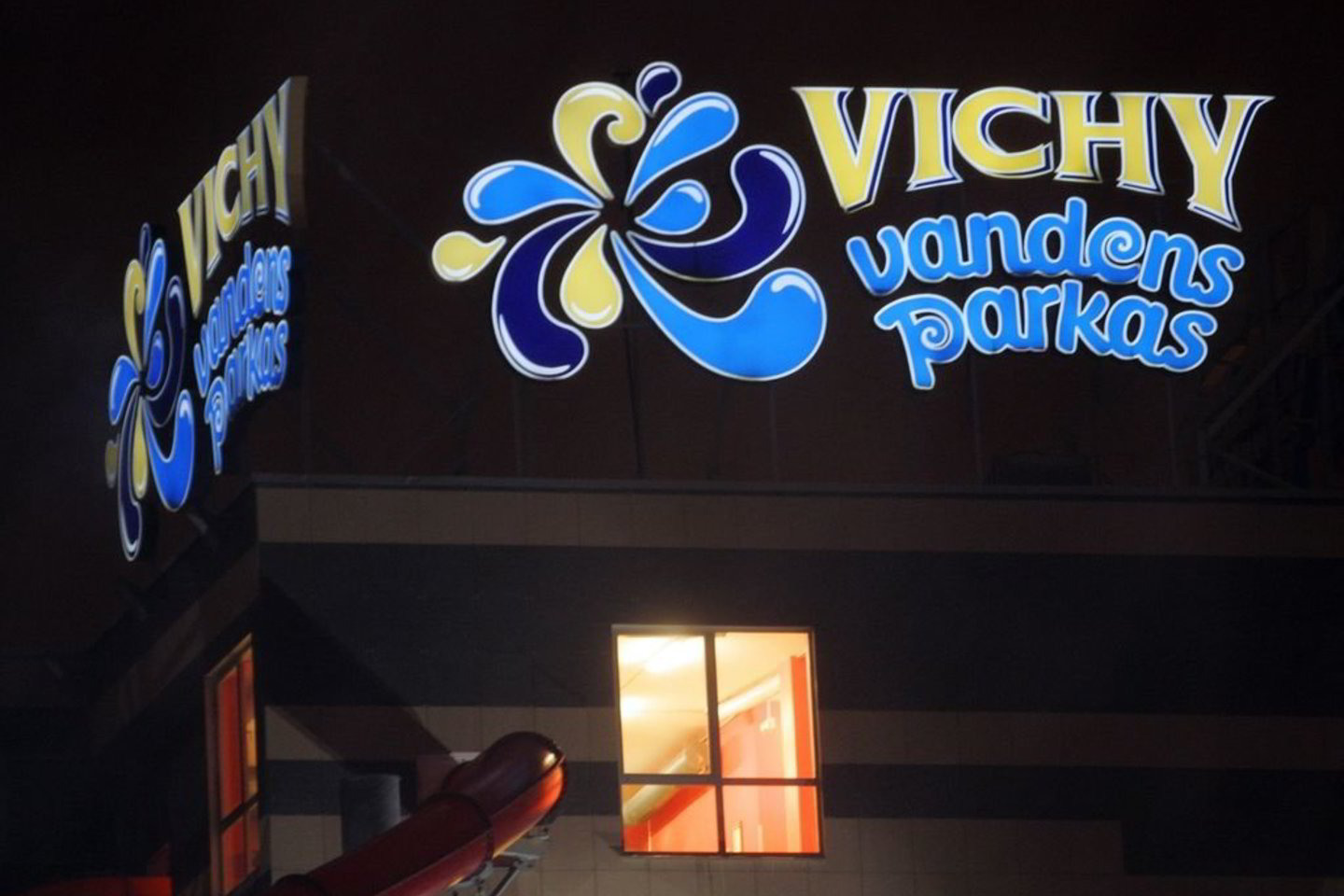 Už visuomenės sveikatą atsakingi specialistai teigia esantys šokiruoti „Vichy“ vandens parko vadovybės ciniškumo.