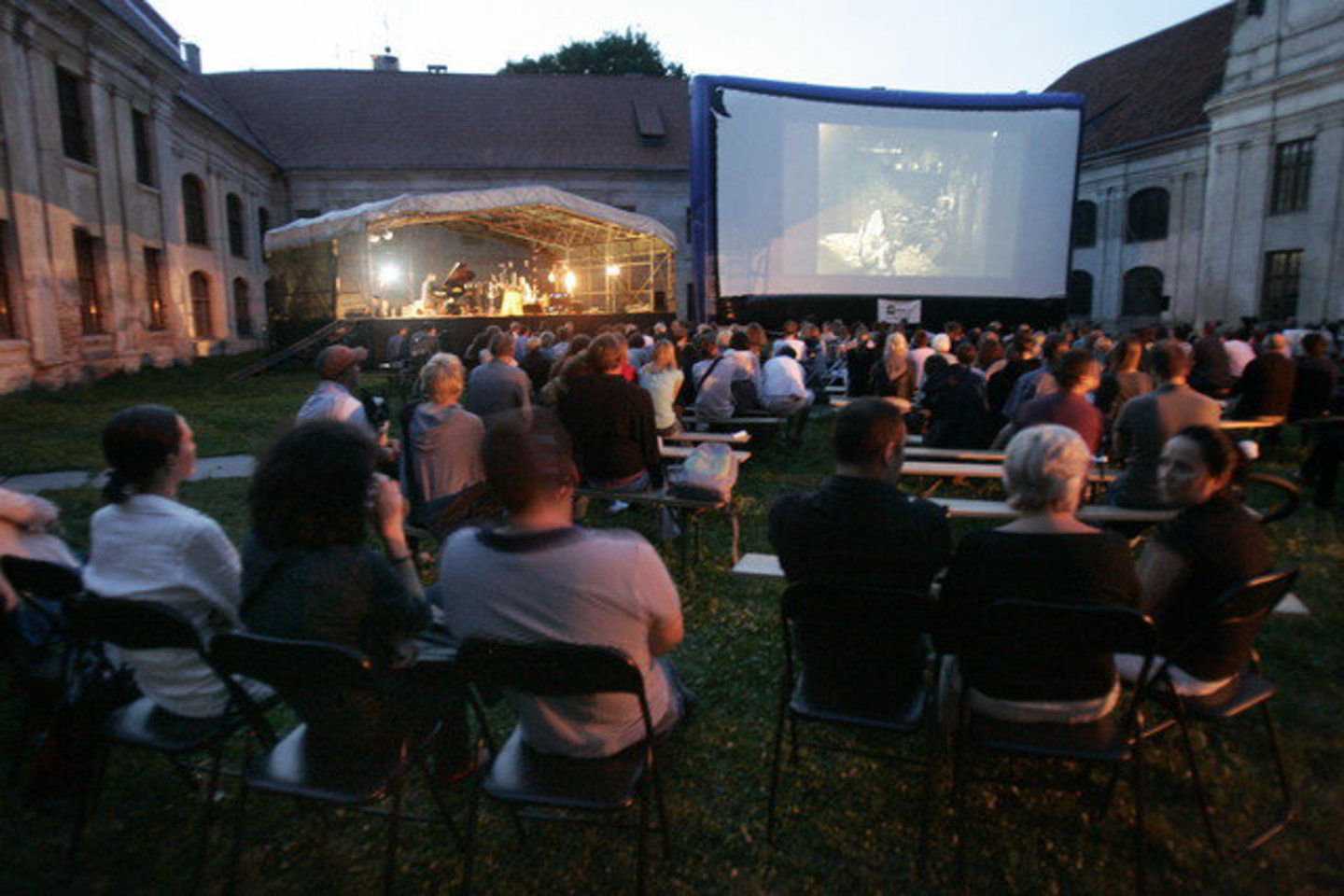 Lietuva - viena iš nedaugelio Europos šalių, kurioje nėra specialios institucijos, administruojančios valstybės lėšas kino sričiai plėtoti.
