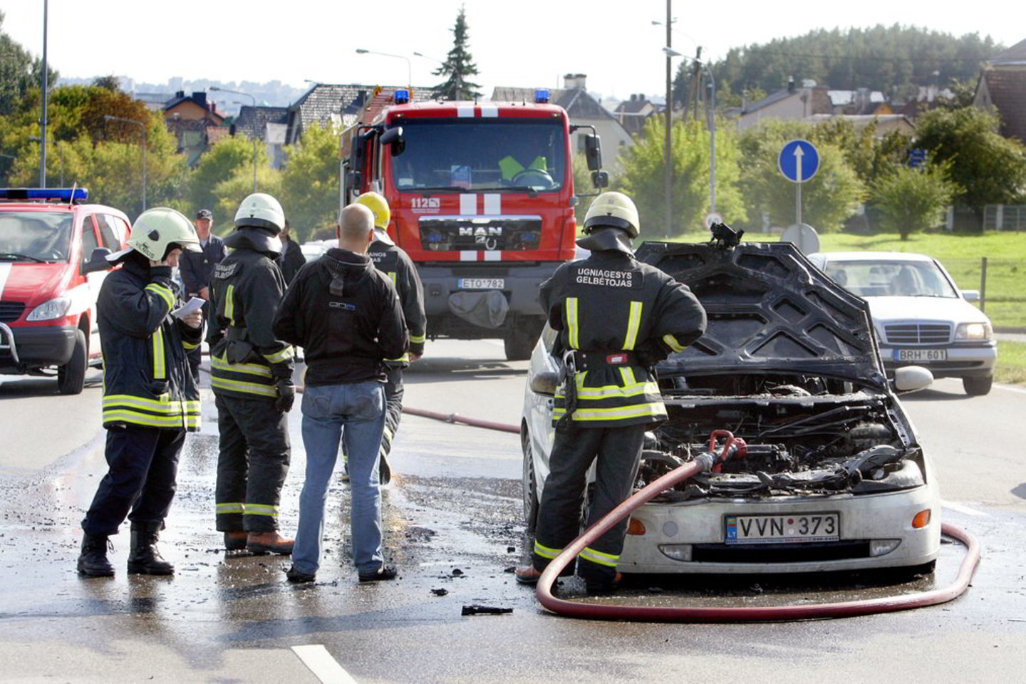 Spėjama, kad automobilis užsidegė dėl sugedusios dujų įrangos.