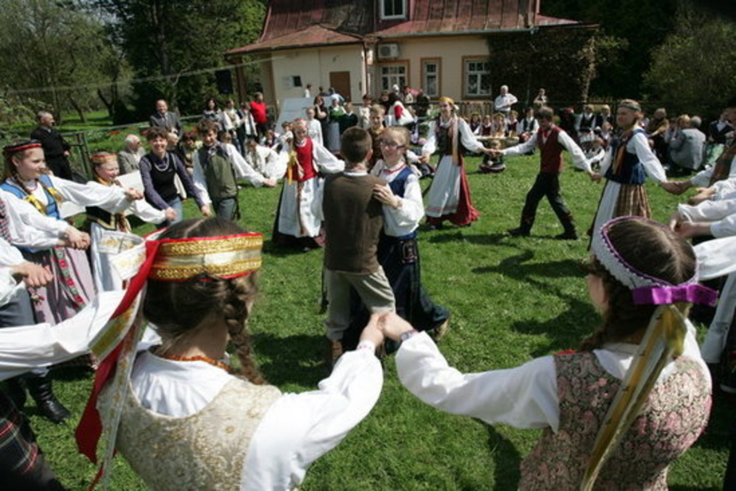 Teiginiui "Lietuva - lietuviams" pritariančiųjų vis daugėja.