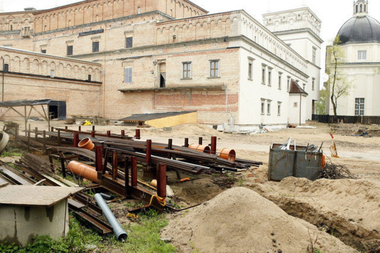 Valdovų rūmų statybos kaina per dešimtmetį išaugo daugiau nei tris kartus - nuo 114 iki 367 mln. litų.