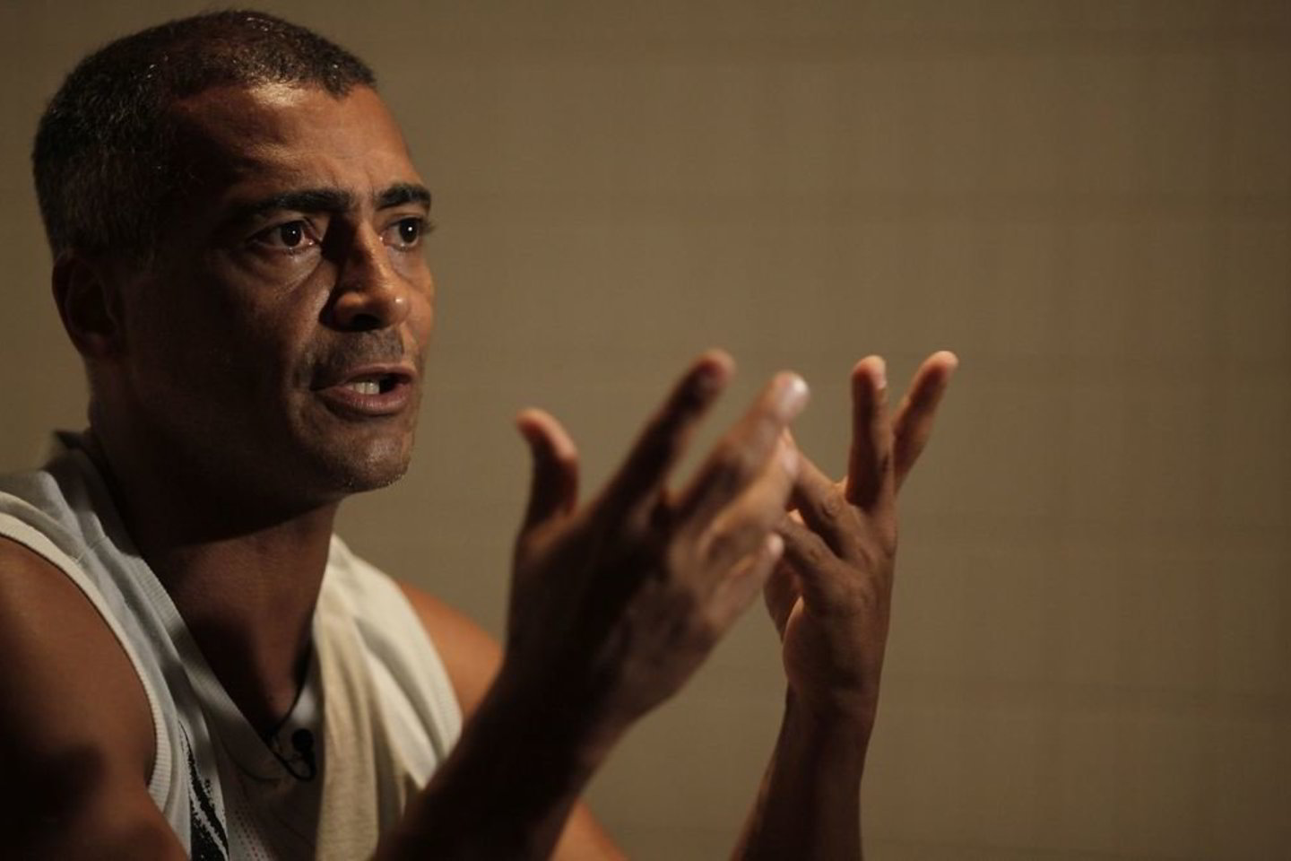 Romario kritikuoja Brazilijos futbolo konfederaciją ir jos vadovą R.Teixeirą.