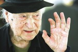 Lietuvių menininkas J.Mekas ragino saugoti unikaliąją sodybą