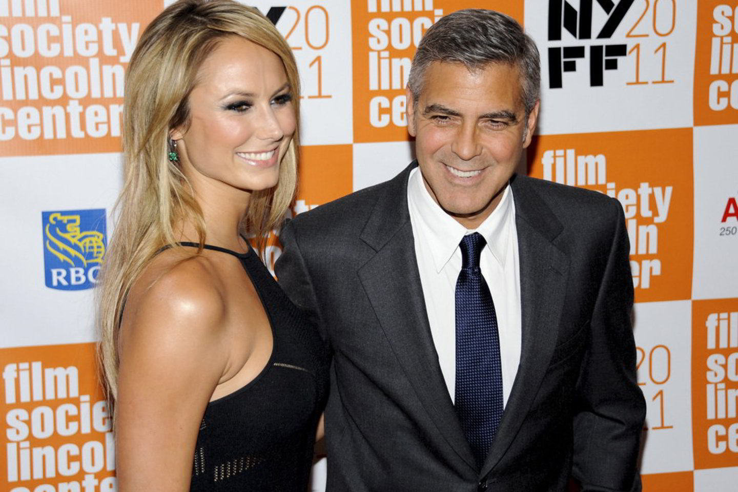 Nors G.Clooney ir S.Keibler atsisakė patvirtinti, kad jiedu pora, tačiau savo santykių neslepia ir sekmadienį kartu pasirodė naujo filmo „Paveldėtojai“ (The Descendants) peržiūroje Niujorke.