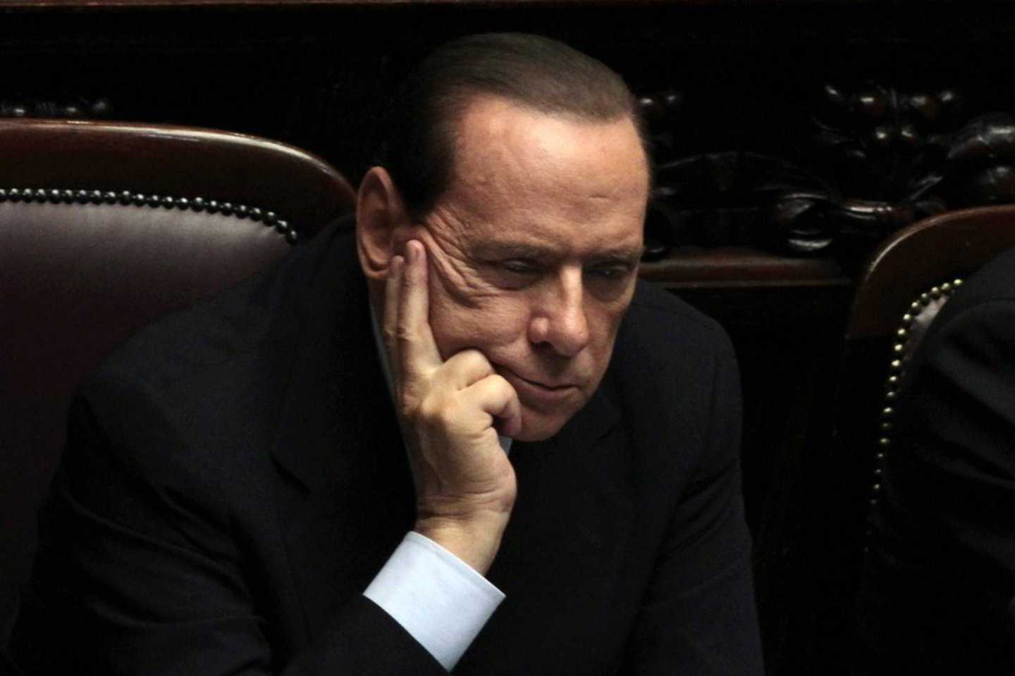 Milano teisėjas išteisino S.Berlusconi byloje dėl kaltinimų sukčiavimu ir mokesčių slėpimo.