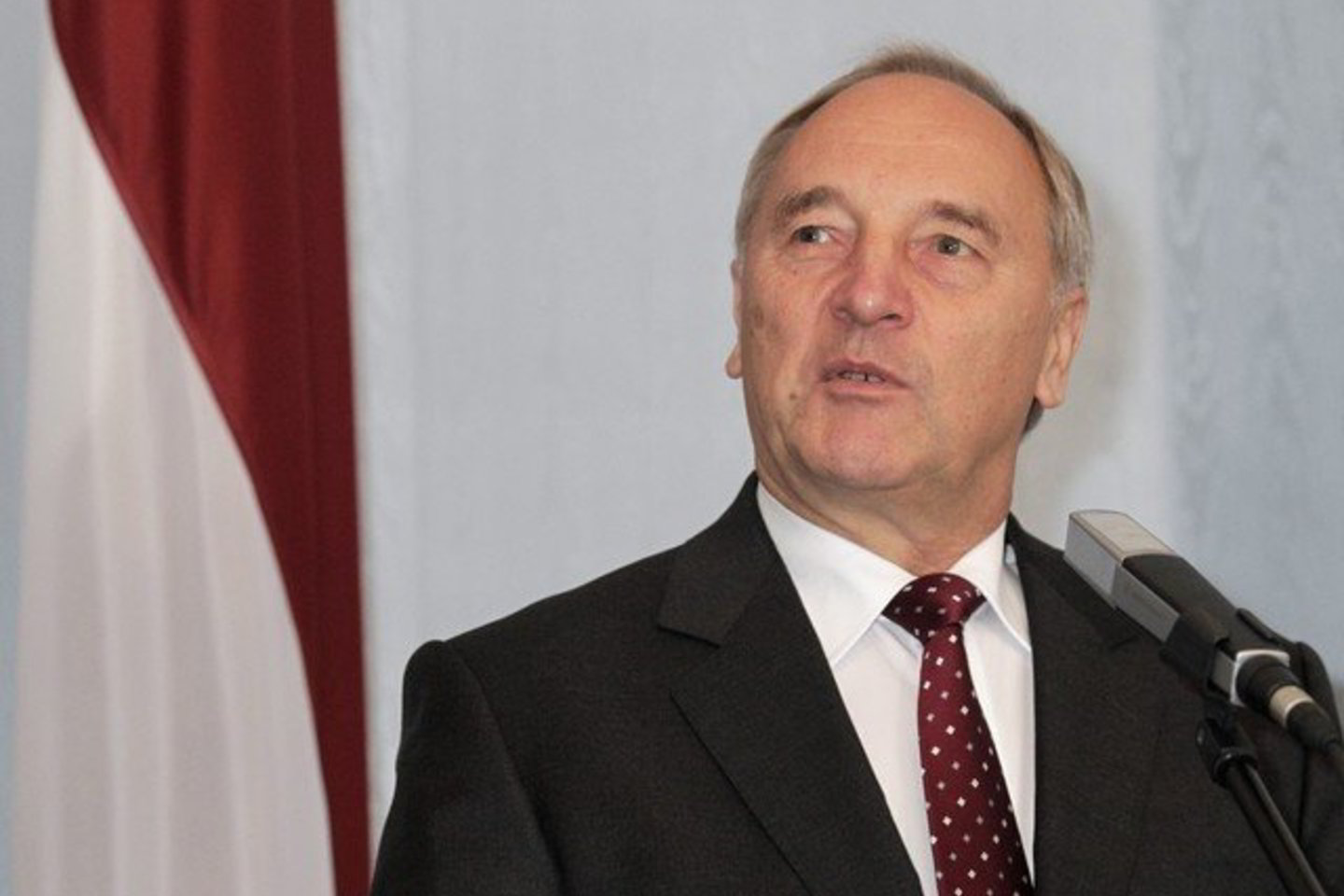 A.Bėrzinis susitiko su koaliciją sudariusių ZRP, „Vienybės“ ir Nacionalinio susivienijimo lyderiais ir pabrėžė, kad šių šešių deputatų nepripažįsta priklausančiais koalicijai.