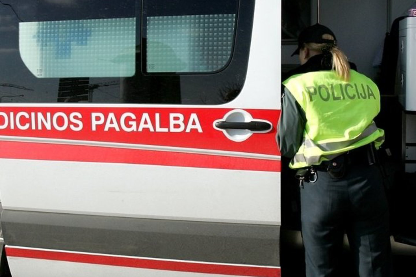 Pasak Kauno apskrities vyriausiojo policijos komisariato, avarija įvyko apie 22 val. 38 min, Prancūzų gatvėje, ties 107-uoju namu.