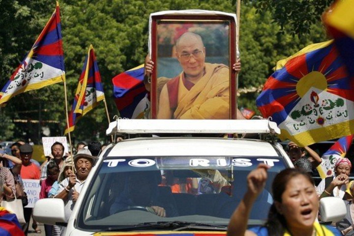 JAV prezidentas Barackas Obama liepą ignoravo Kinijos nepasitenkinimą ir priėmė Baltuosiuose rūmuose tremtyje gyvenantį Tibeto dvasinį lyderį Dalai Lamą.