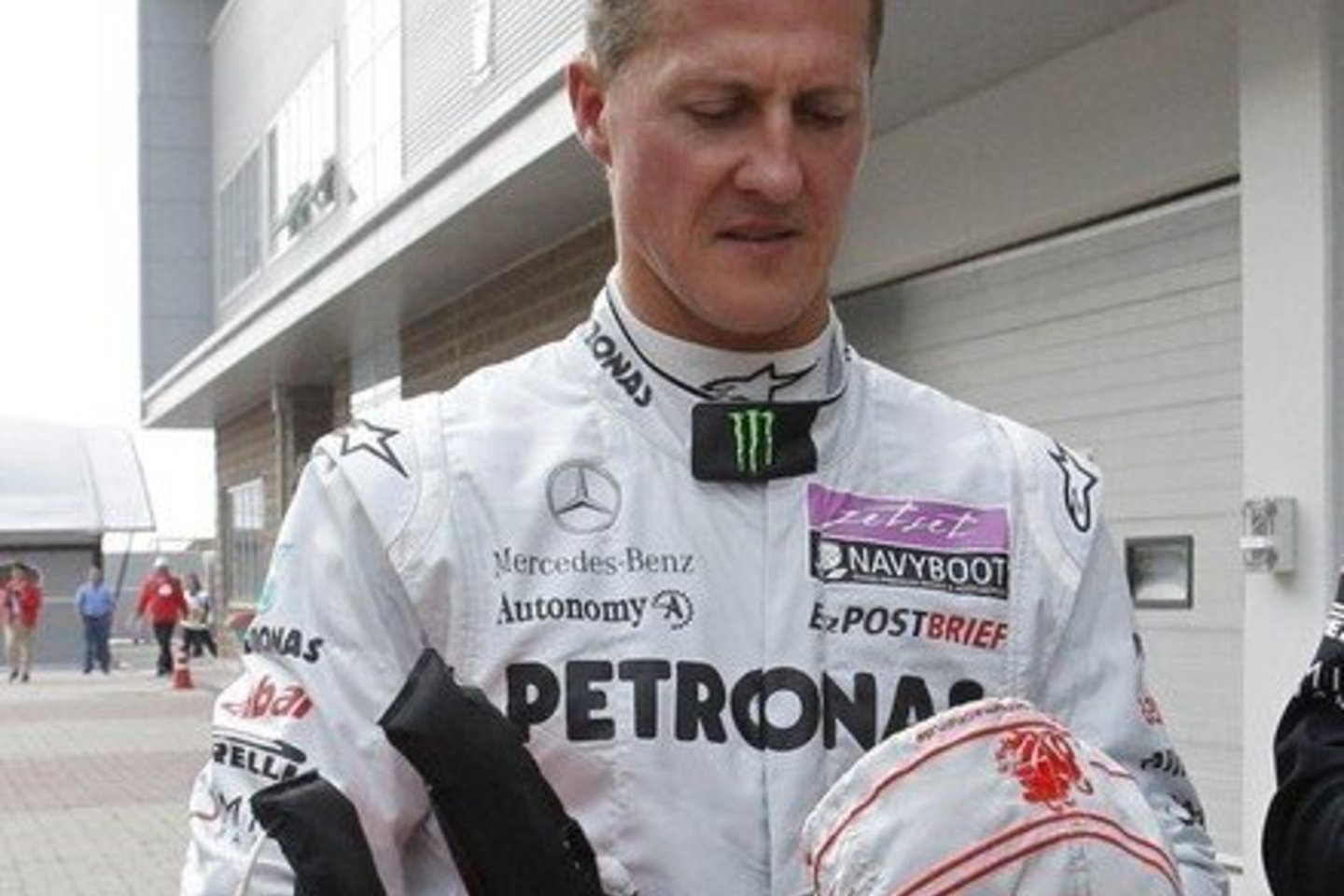 „Mercedes“ ketina pratęsti sutartį su M.Schumacheriu.