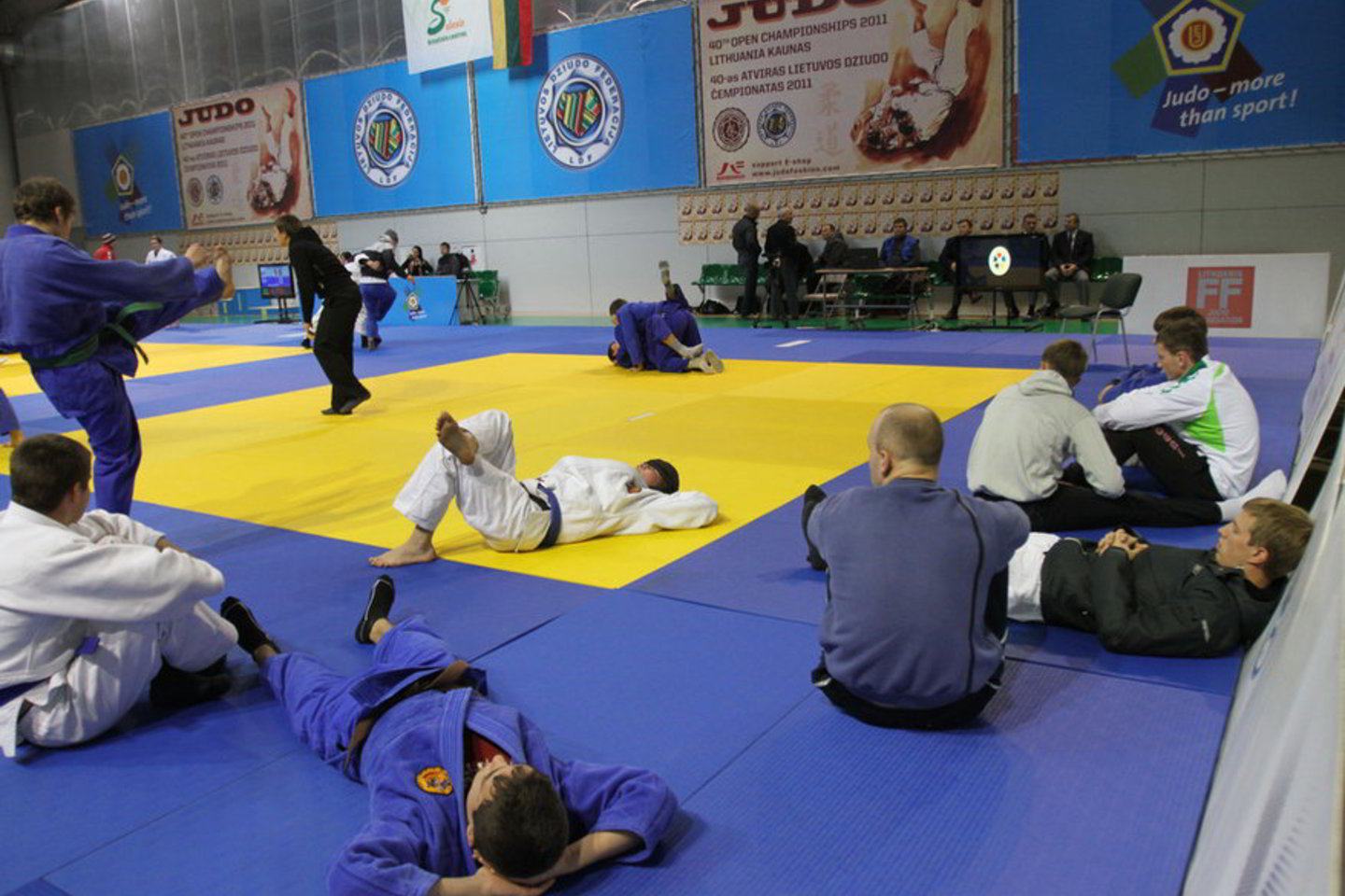 Maištaujantys sportininkai užėmė tatmį ir nutraukė varžybas