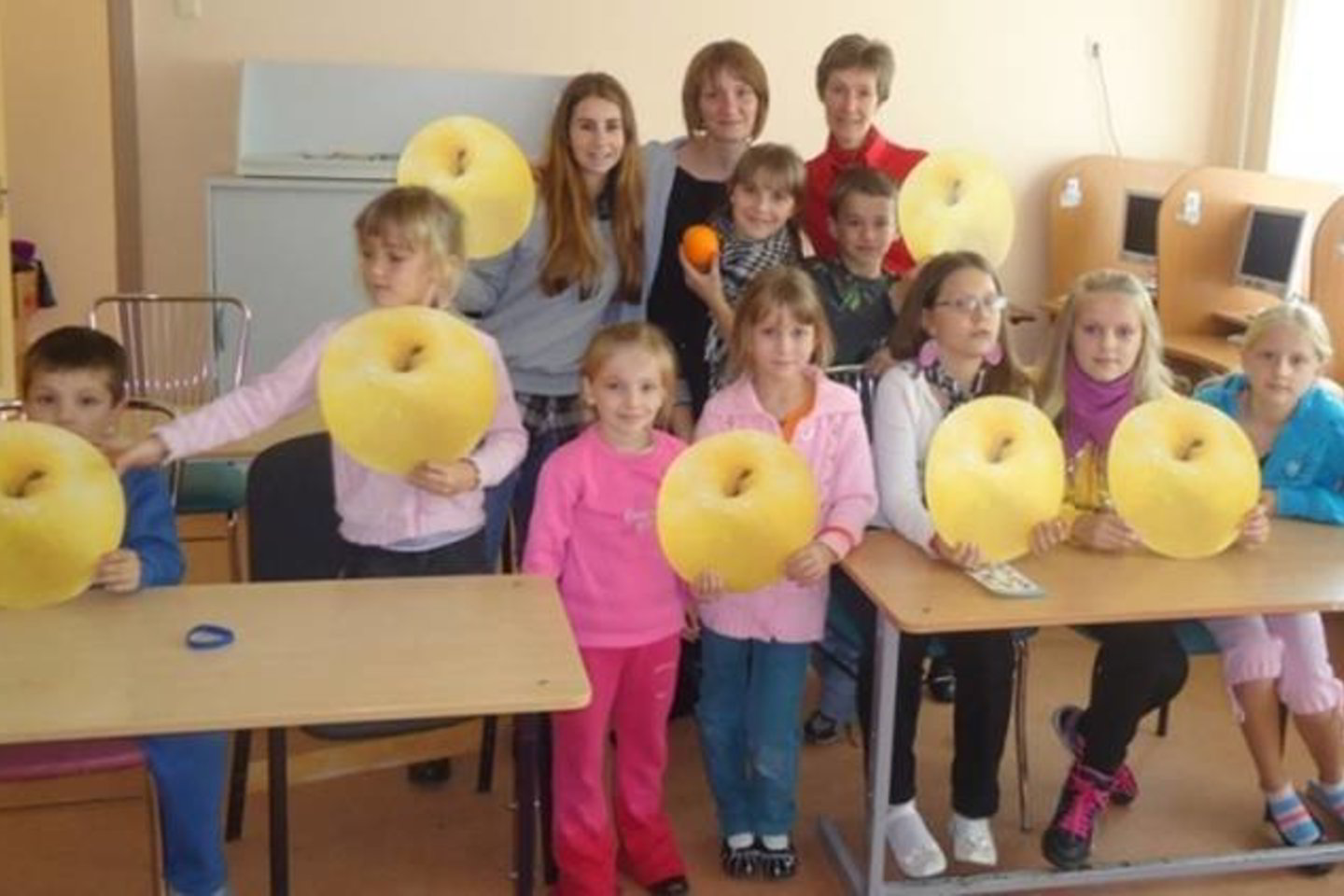 Jaunimo mokyklos mokiniai per du metus pagamins baldus ir juos pristatys į Vilnių. Pirmoji baldų detalių siunta jau pasiekė Klubą.