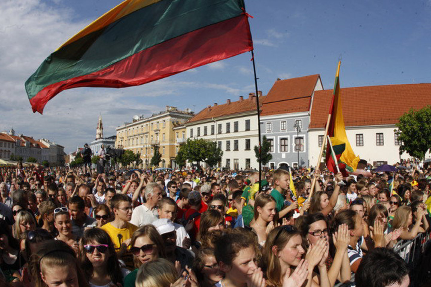 Šiuo metu LiJOT priklauso 63 nacionalinės ir regioninės jaunimo organizacijos, iš viso 200 tūkst. jaunų žmonių.