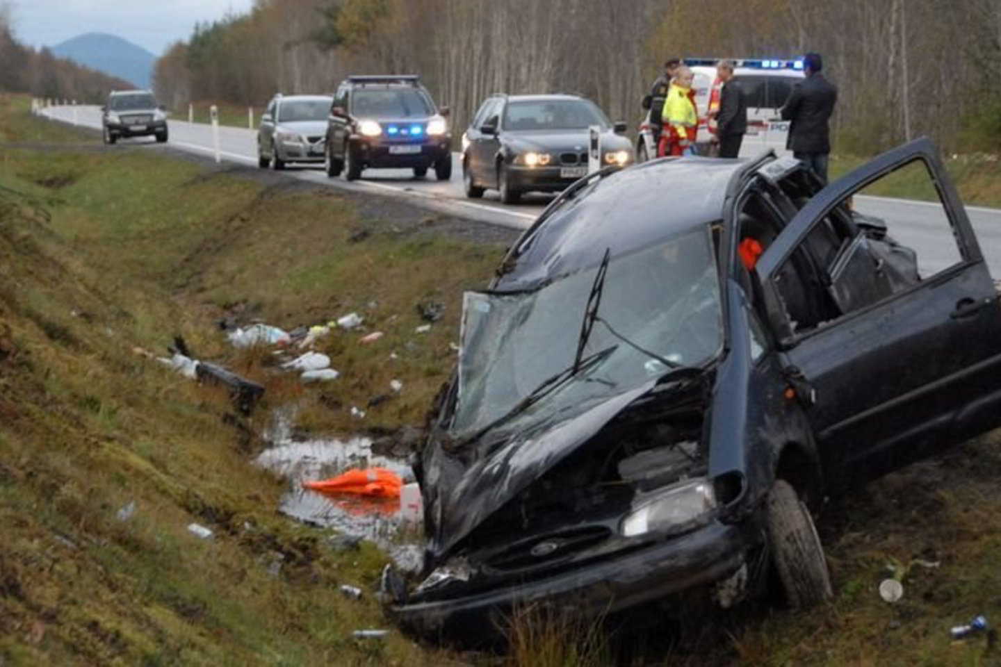 Per avariją automobilis buvo stipriai apgadintas.