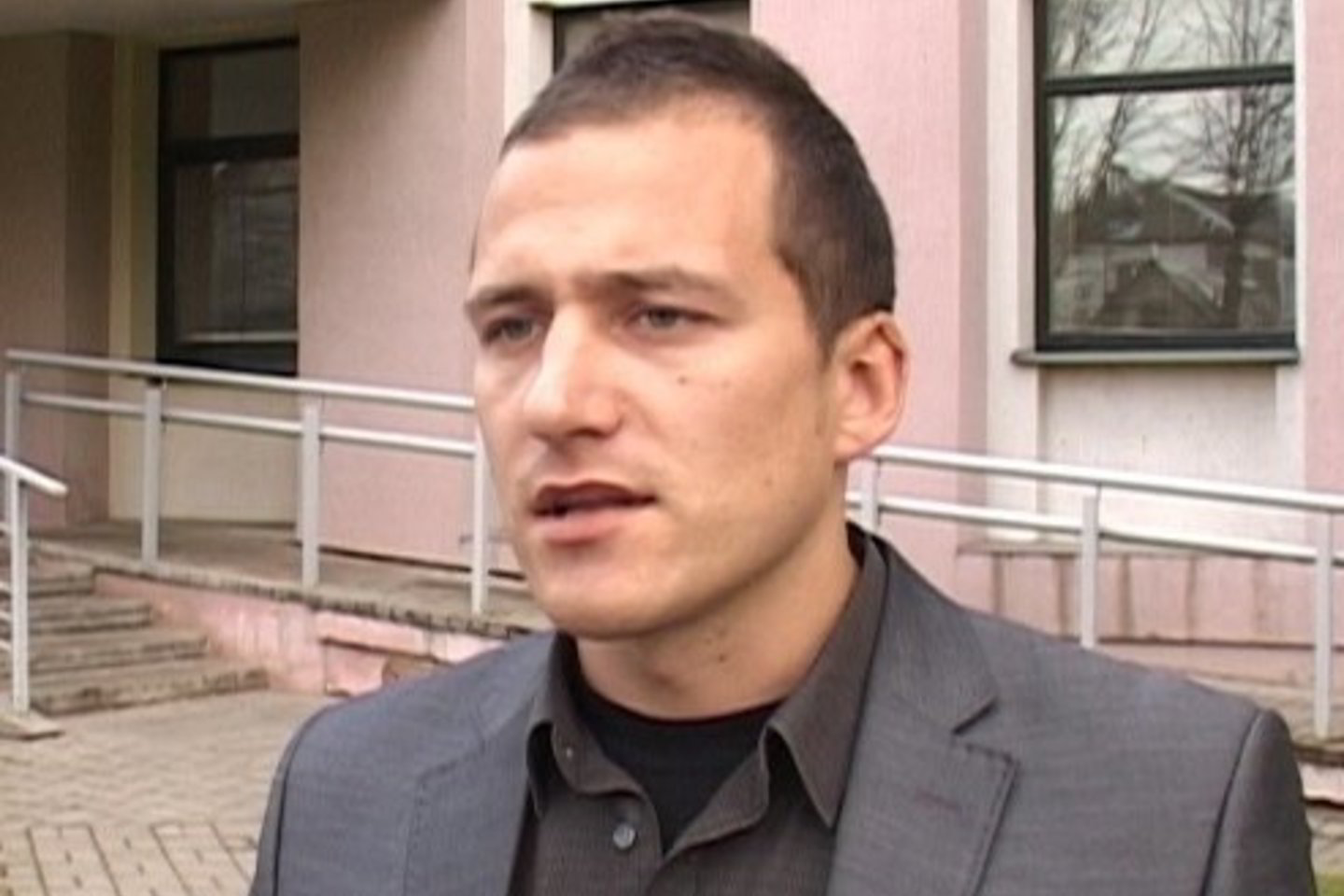 Pirmadienį šalčininkietis Gžegožas Volkovskis už tokį veiksmą stojo prieš teismą savo gimtajame mieste.