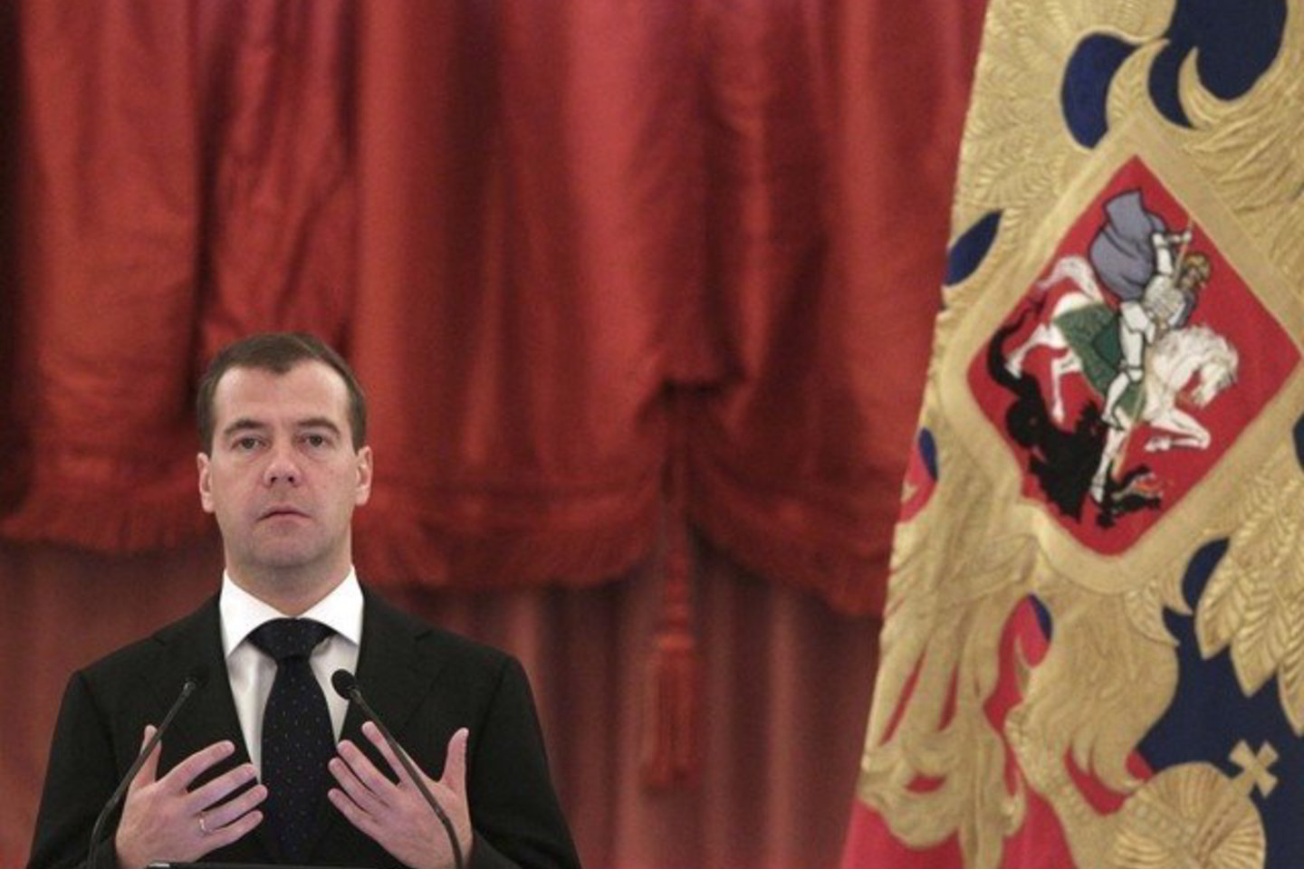 D.Medvedevas atsakė į kritiką dėl brangių bilietų į Maskvos didįjį teatrą.