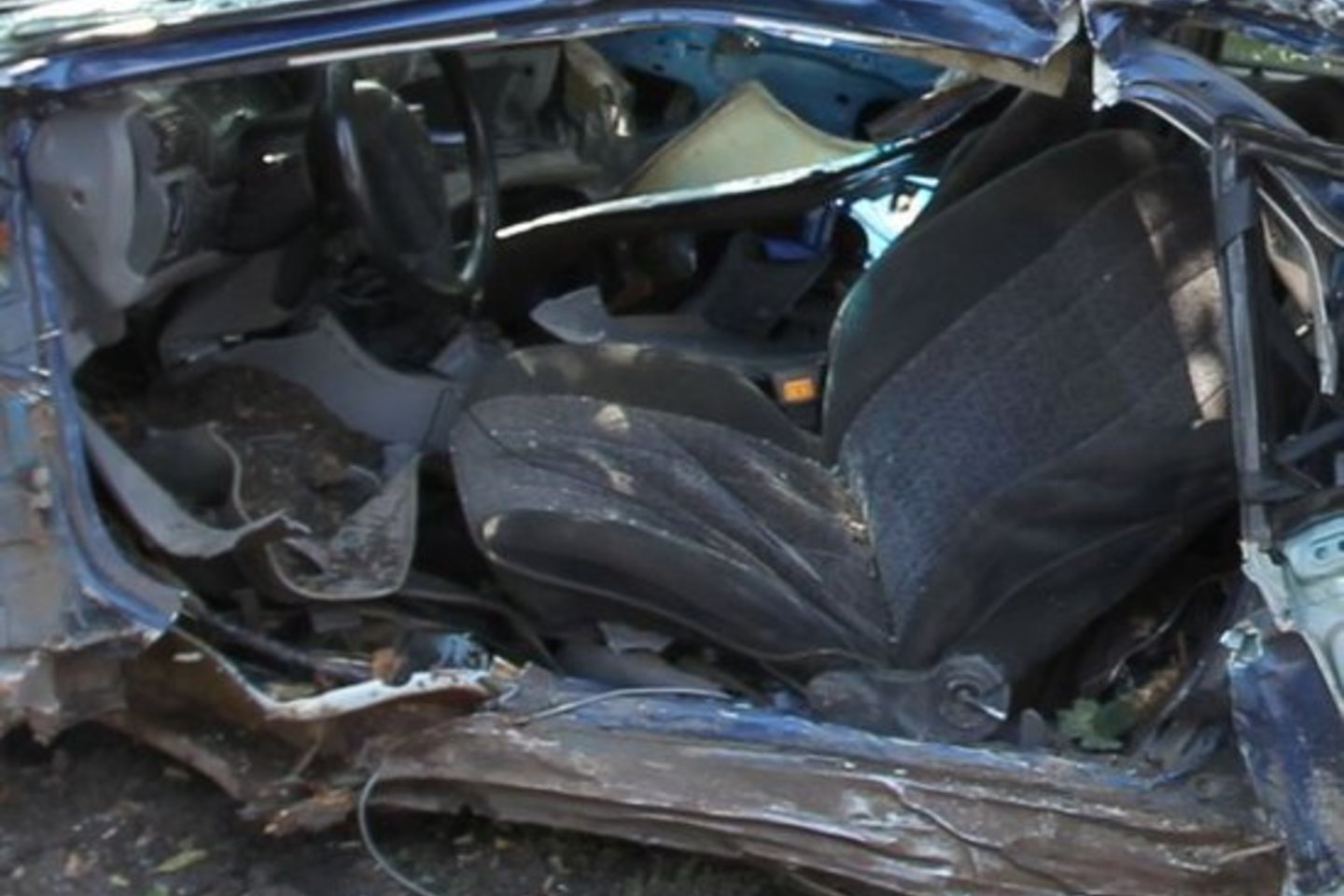 Pirminiais duomenimis, neblaivaus aštuoniolikmečio vairuojamas druskininkiečio BMW dėl nepasirinkto saugaus greičio tapo nevaldomas, nulėkė nuo kelio ir rėžėsi į medį.