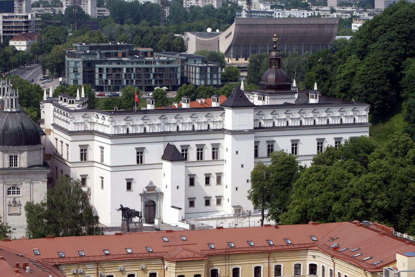 Valdovų rūmų panorama.