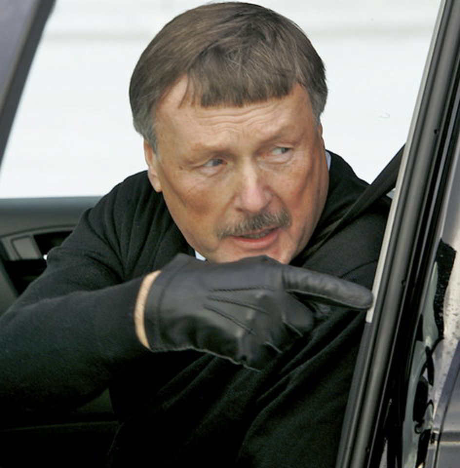 „Man užtenka važiuojant atsidaryti automobilio langą ir pagal kvapą pradedu galvoti, kad jau kaladėles reikėtų keisti, kažkas su varikliu netvarkoj, o gal jau pavarų dėžė pradeda gesti“, - šypsojosi vyras, tikindamas, kad pagal pasikeitusį kvapą galima pastebėti beveik visas negeroves.