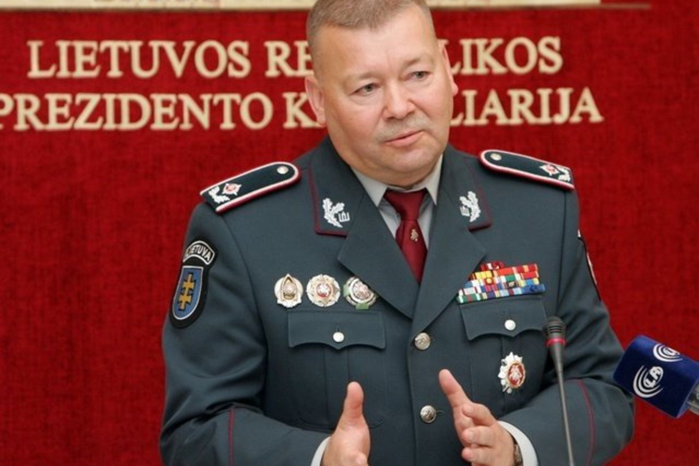 Vertindamas šią situaciją, buvęs generalinis policijos komisaras V.Grigaravičius sakė, kad pareigūnai privalo tikrinti bet kokią informaciją.