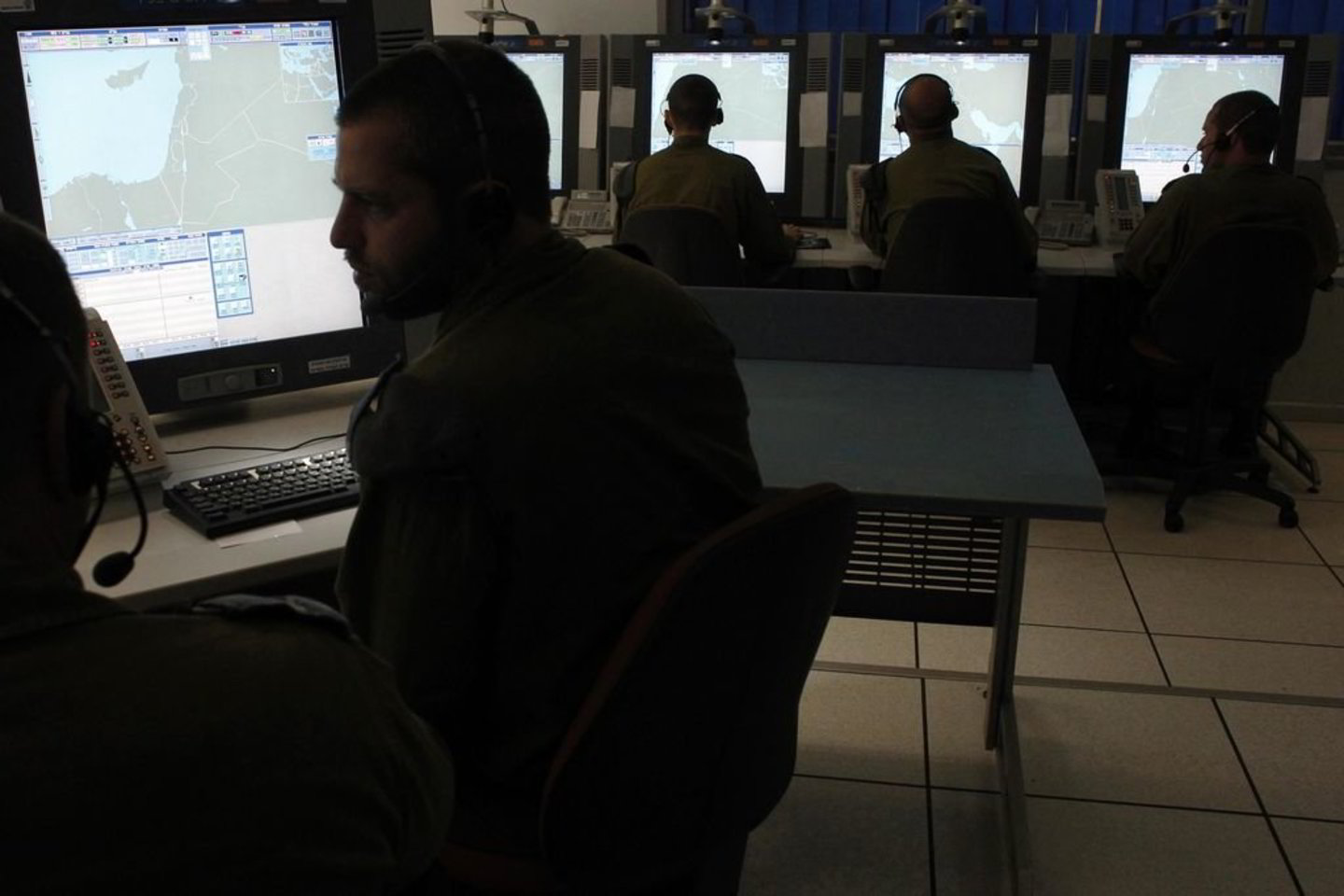 Izraelio ginkluotųjų pajėgų ir žvalgybos tarnybų „Mossad“ bei „Shin Bet“ svetainės pirmadienį vėl pradėjo veikti po incidento, kurį pareigūnai vadino serverių avarija.