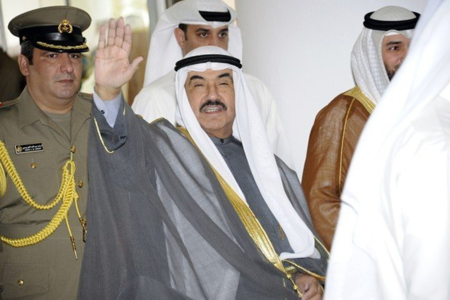 Jaberas al Mubarakas al Sabahas pabrėžė, kad Amerikos kariuomenė tik išvedama iš Irako per Kuveitą.