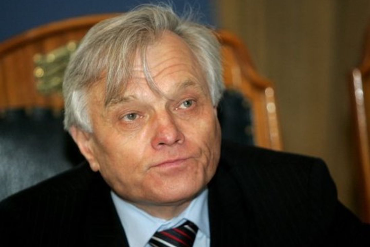 "Gal per savo gerumą R.Ivanauskas įsivėlė į kokią nors abejotiną istoriją?“, - spėlioja Kauno choro vadovas P.Bingelis.