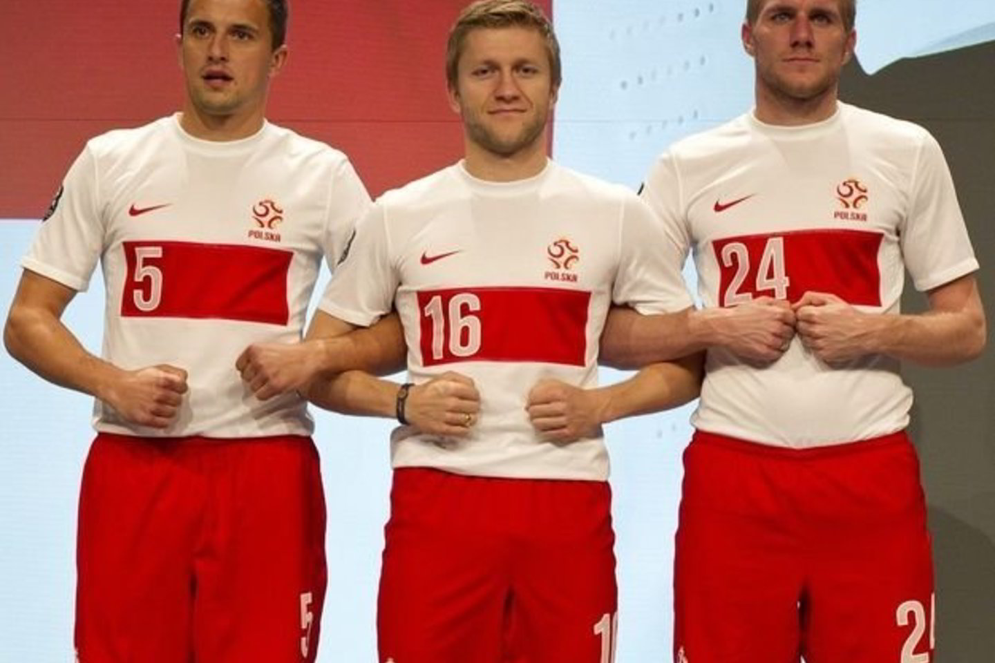Naujoji Lenkijos futbolo rinktinės apranga sulaukė ir pasipiktinimo.
