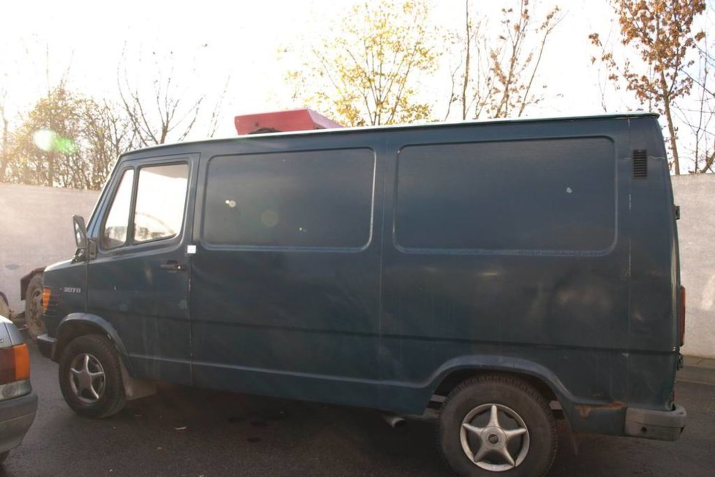 Automobilį „Mercedes Benz 207“ vairavo 61 metų ukmergiškis L.S.
