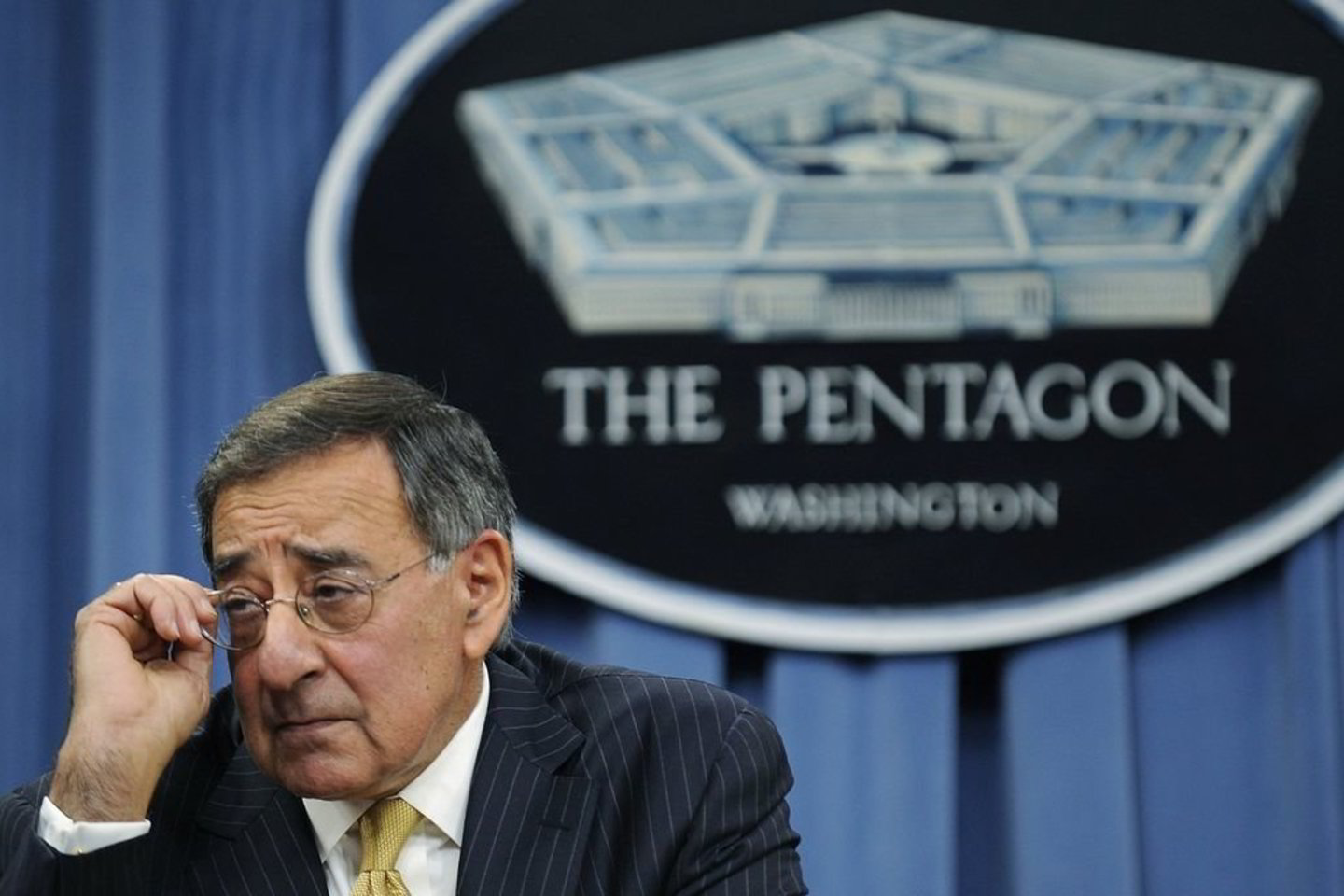 JAV gynybos sekretorius L.Panetta ragina atsargiai svarstyti atakos prieš Iraną klausimą.