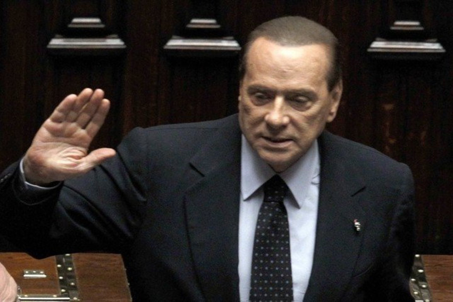 Pritarus reformoms, S.Berlusconi privalės trauktis iš pareigų.