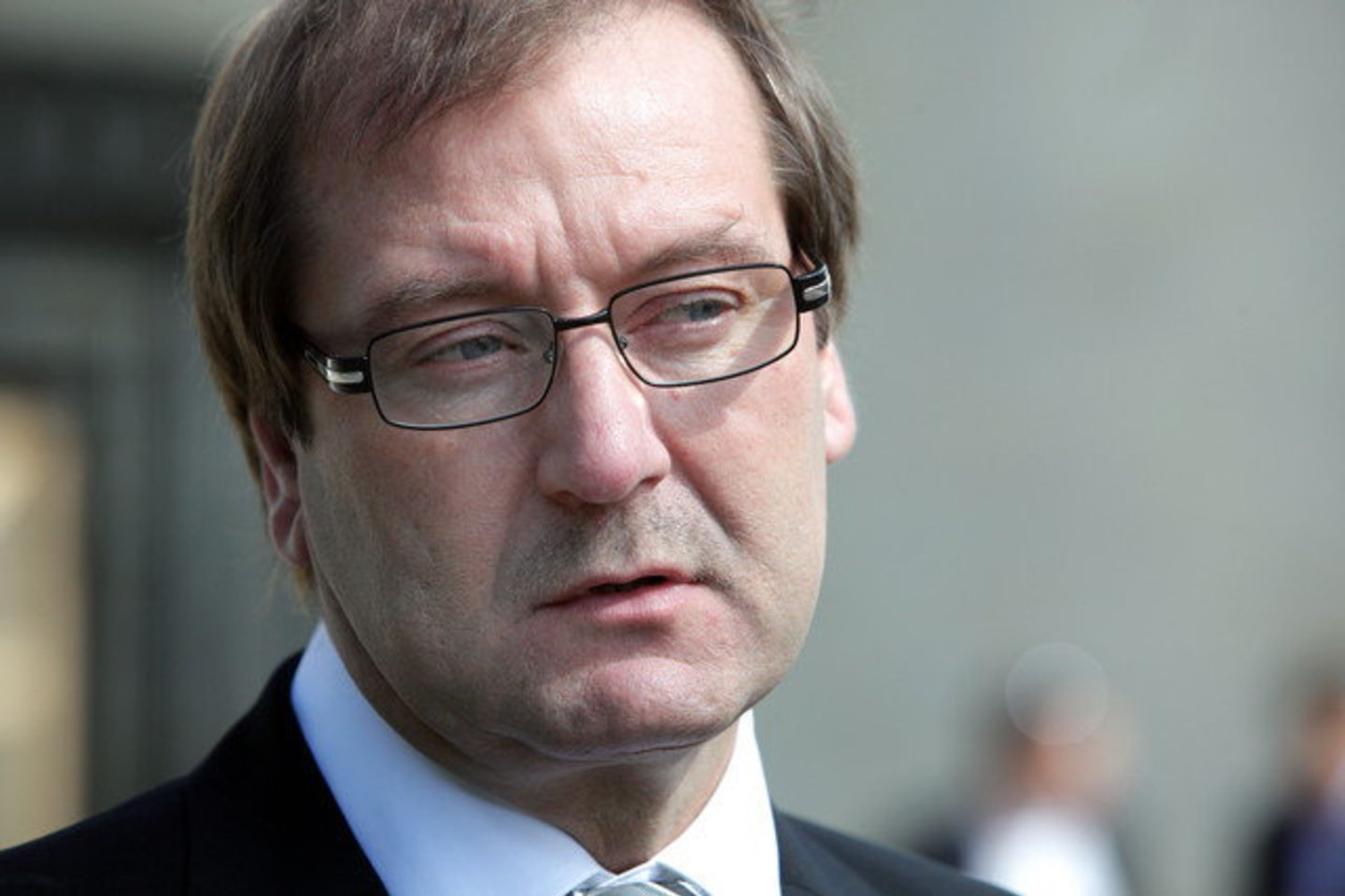 V.Uspaskichas prisipažino europarlamentaro mandato atsisakysiąs tik tuo atveju, jeigu Darbo partija turės galimybę formuoti vyriausybę.