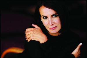 Paryžietė kosmetikos kūrėja T.de Gunzburg įsitikinusi: rausvi skaistalai - aistringai moteriai (nuotraukos)