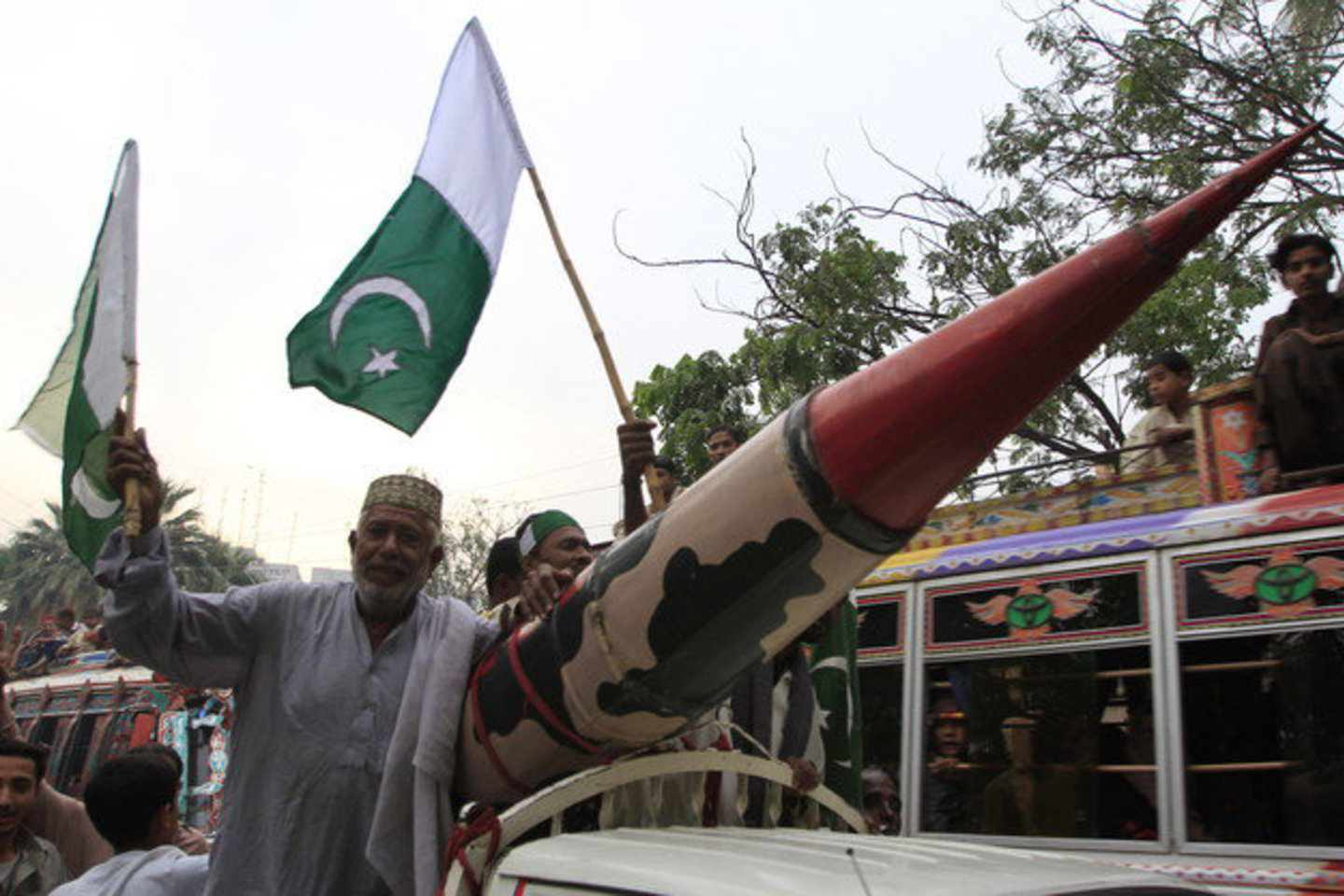 Pakistane NATO ataka sukėlė protestų bangą.