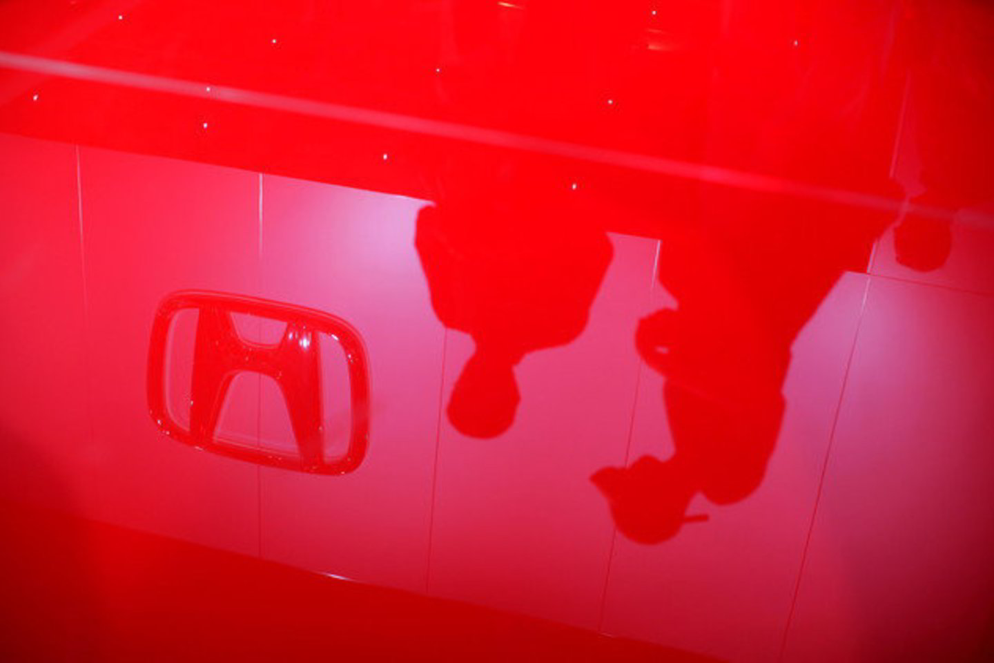 Iš viso dėl šios priežasties kompanija per trejus metus atšaukė beveik 2 mln. automobilių.