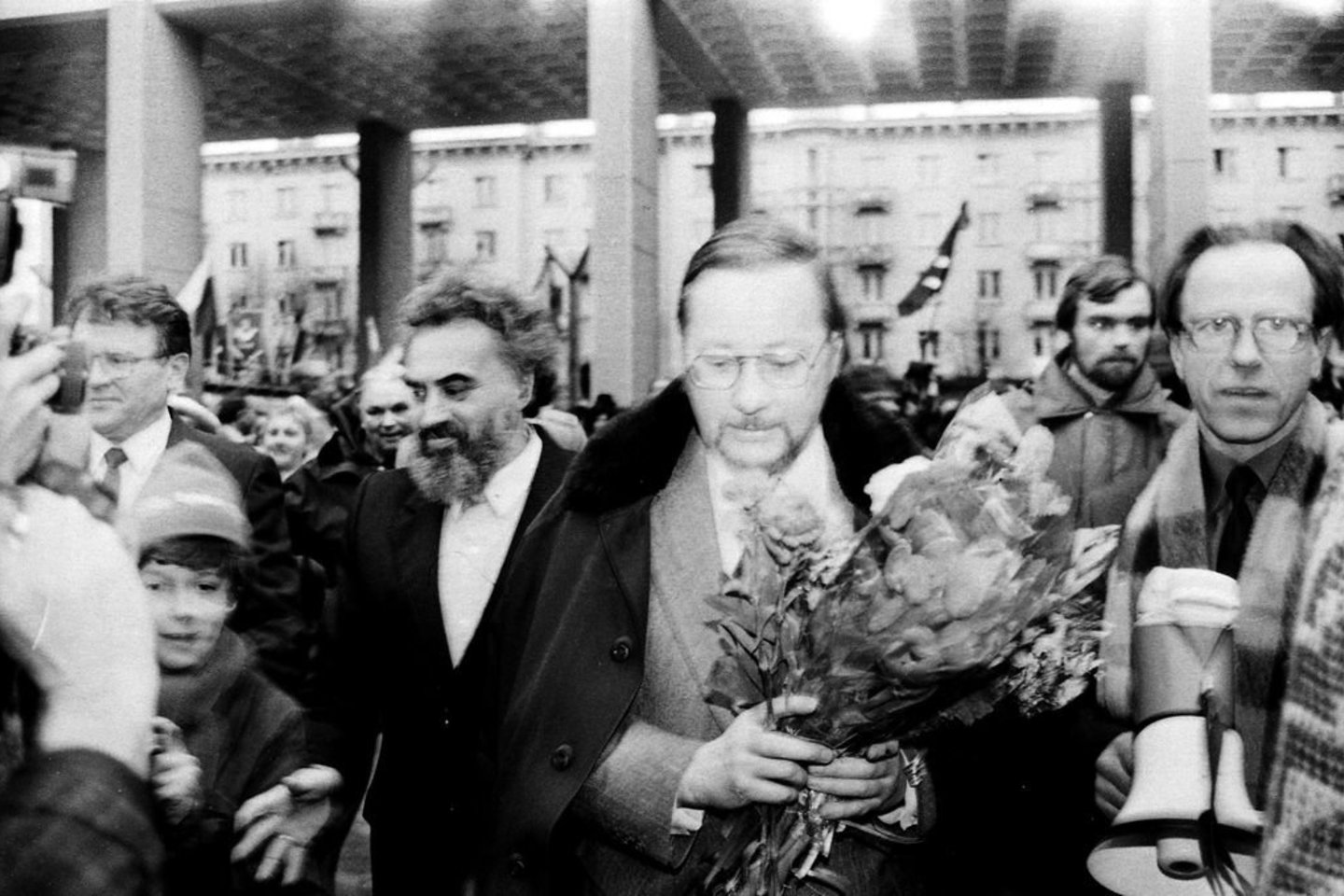 Su Sąjūdžio vadovu Vytautu Landsbergiu V.Medvedevas norėjo sutarti, kad M.Gorbačiovo atvykimo dieną būtų atsisakyta mitingo, bet V.Landsbergis buvo neperkalbamas.
