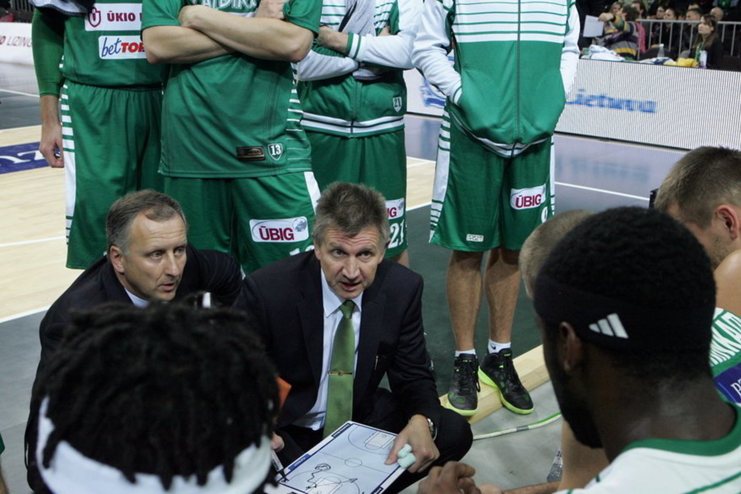 "Žalgirio" klubo sporto direktorius V.Masalskis (antras iš kairės) piktinosi Italijos žiniasklaidos pranešimais.