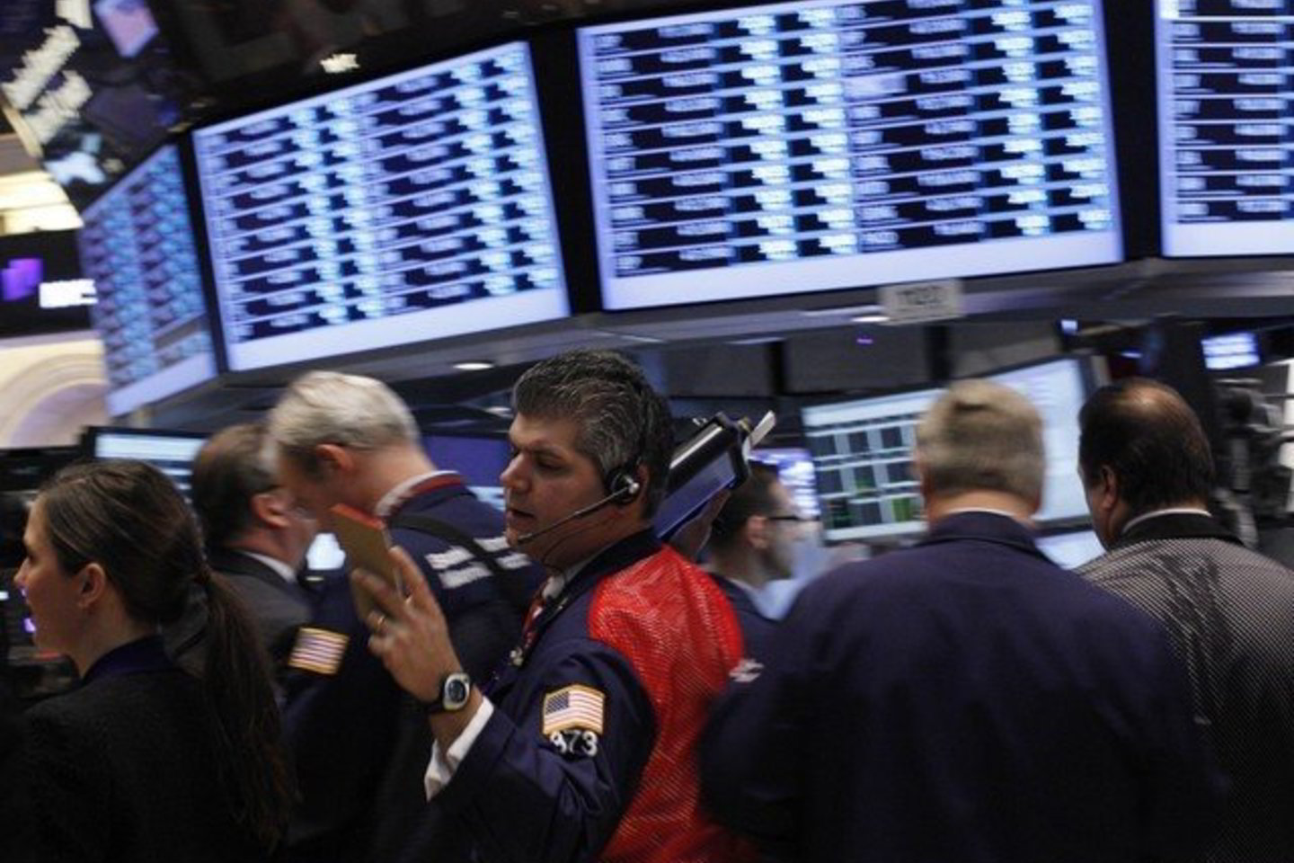 Investuotojų optimizmą sustiprino „The Financial Times“ pranešimas, kad Europos lyderiai penktadienį aptars galimybę padidinti euro zonos gelbėjimo fondą.