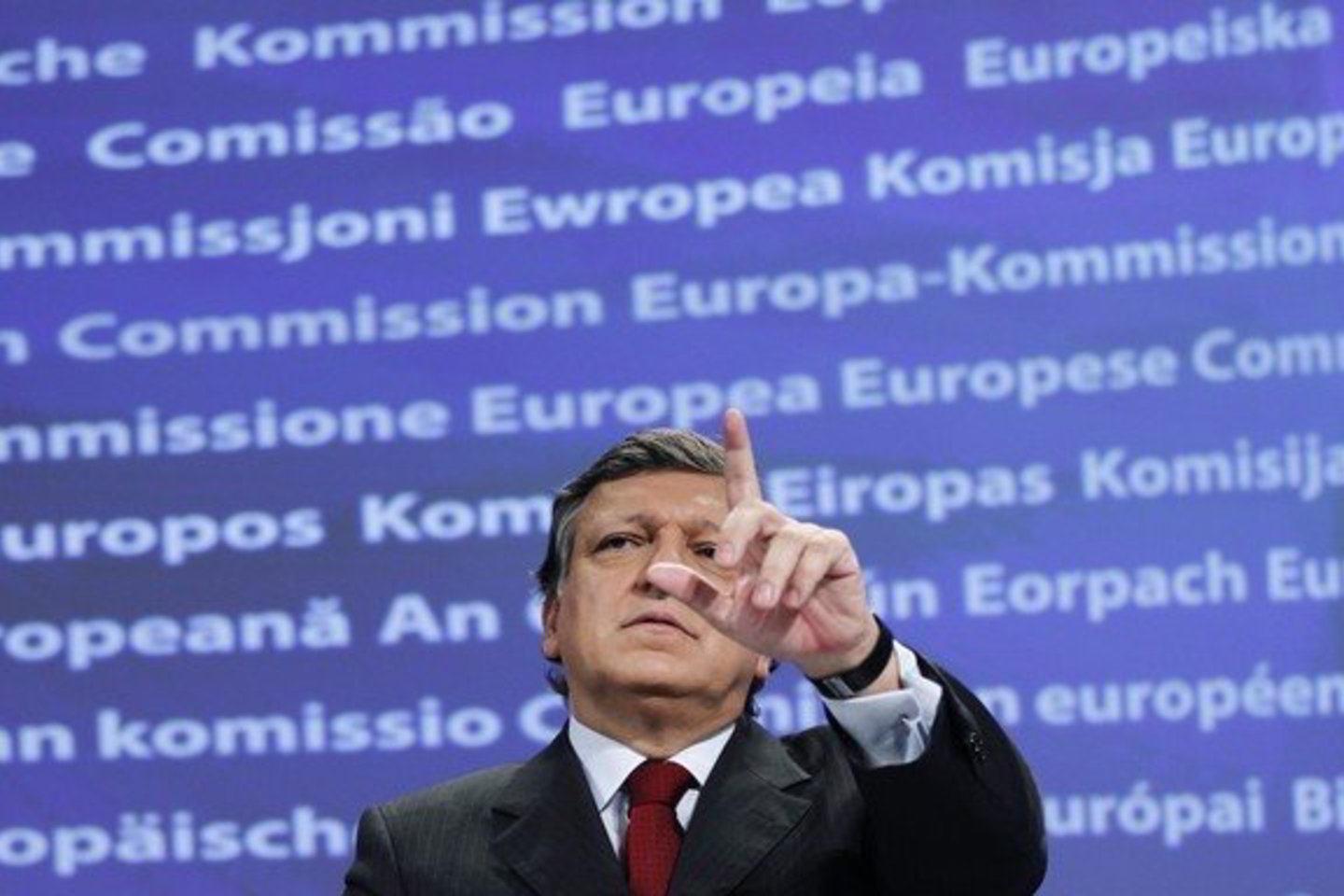 J.M.Barroso: „Visas pasaulis stebi. Privalome padaryti viską, kad išgelbėtume eurą".